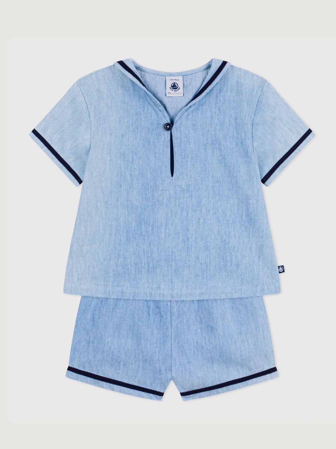 Completo in chambray con dettagli navy