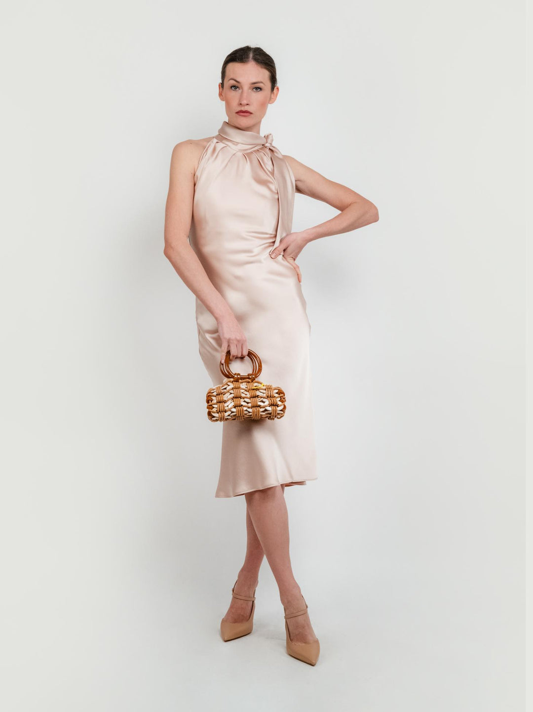 ABITO HALTER COLOR CHAMPAGNE