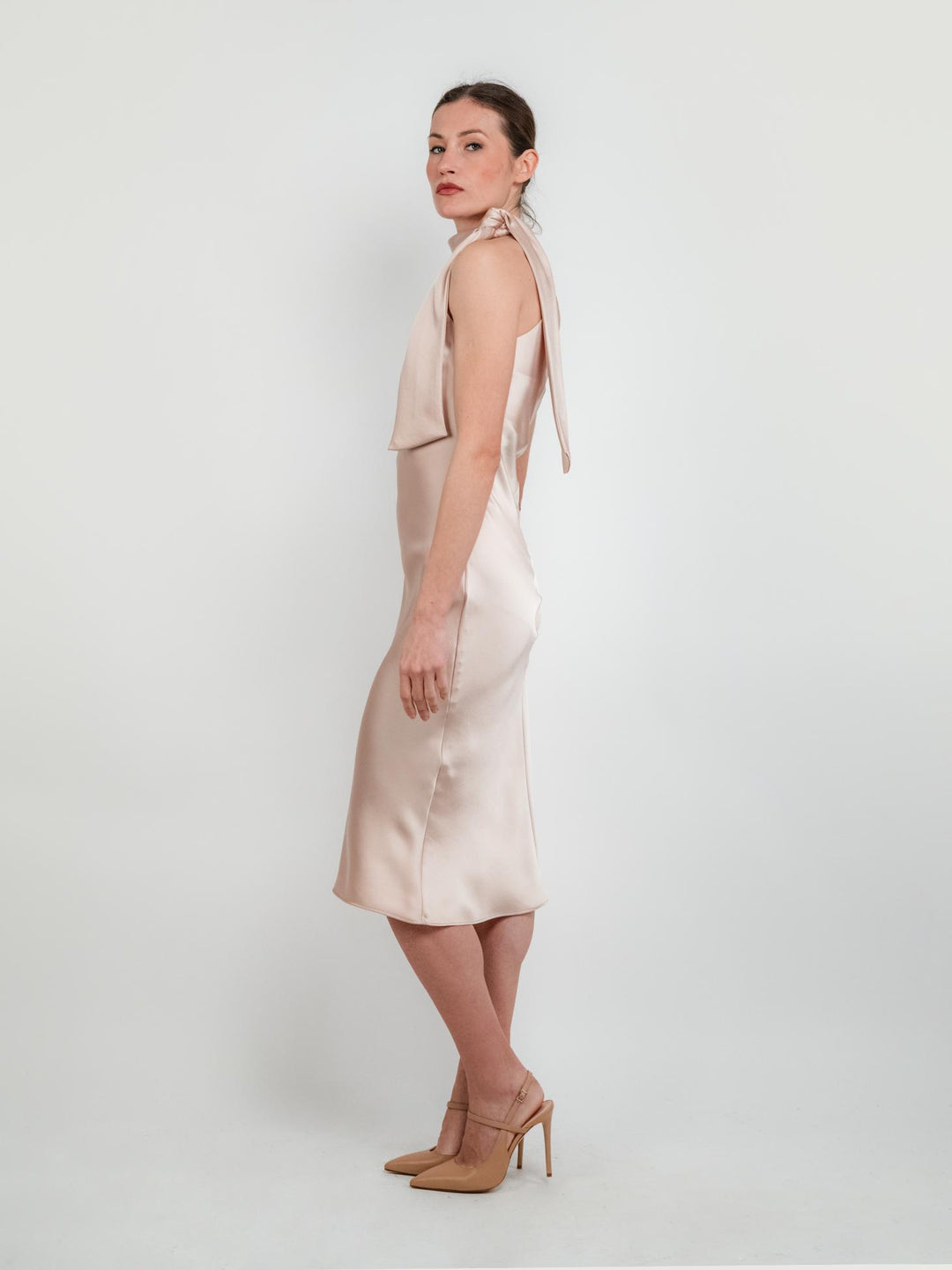 ABITO HALTER COLOR CHAMPAGNE