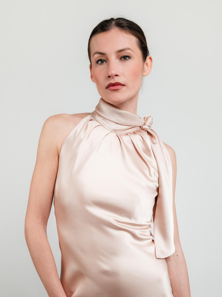 ABITO HALTER COLOR CHAMPAGNE
