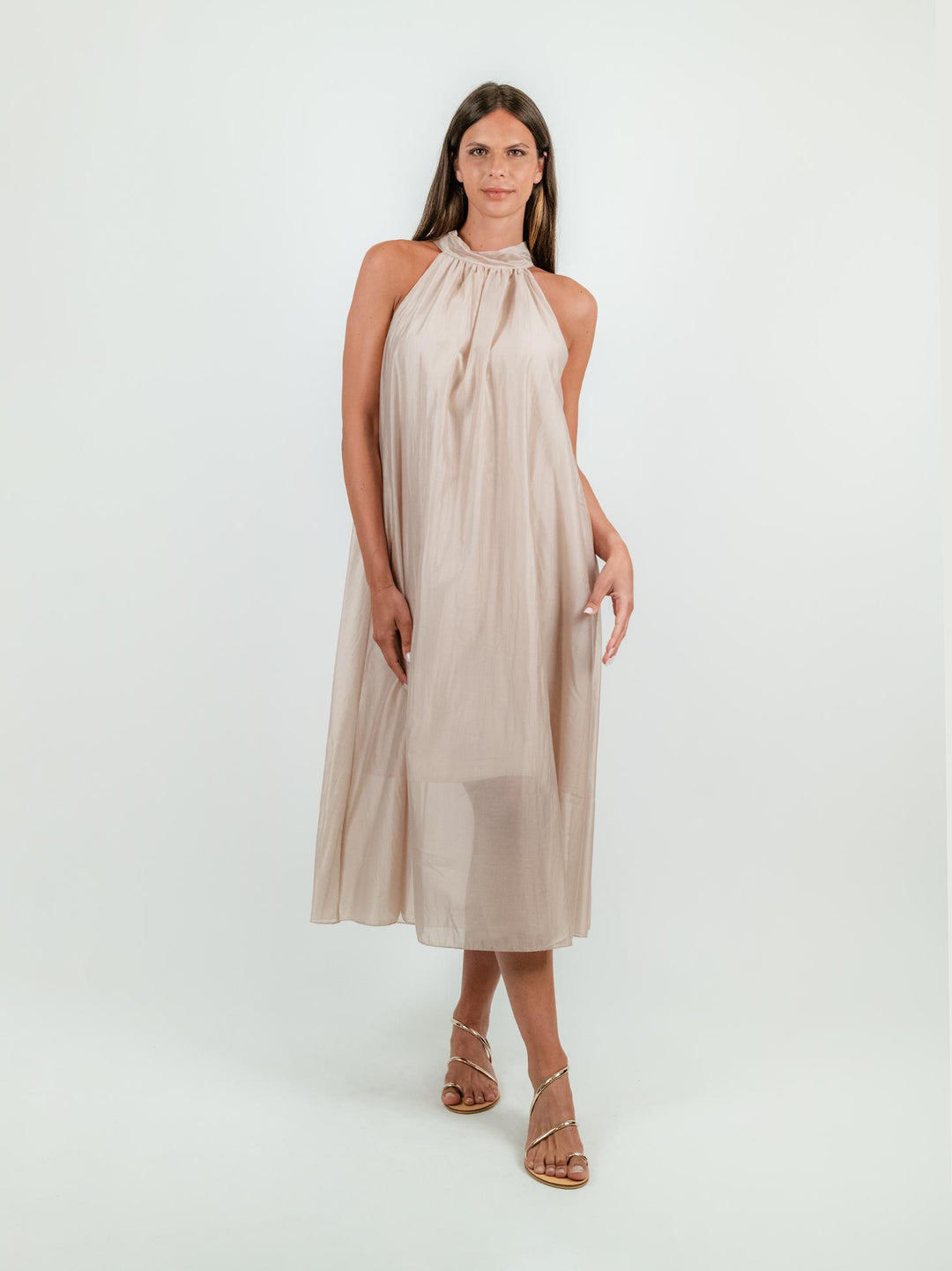 ABITO LUNGO CON SCOLLO HALTER BEIGE