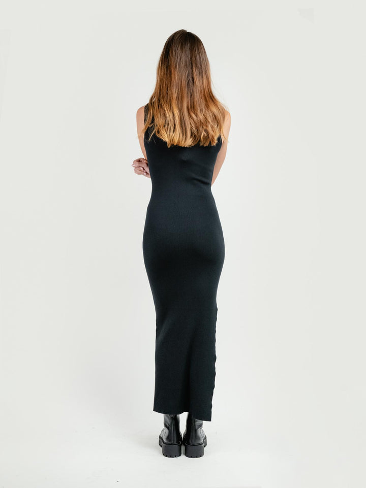 ABITO LUNGO SMANICATO IN MAGLIA NERO