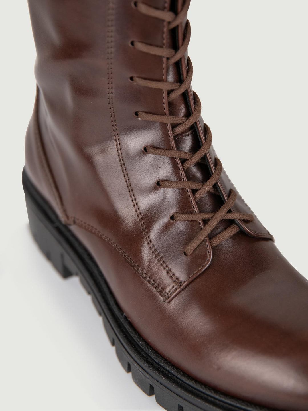 ANFIBIO ALTO IN PELLE MARRONE
