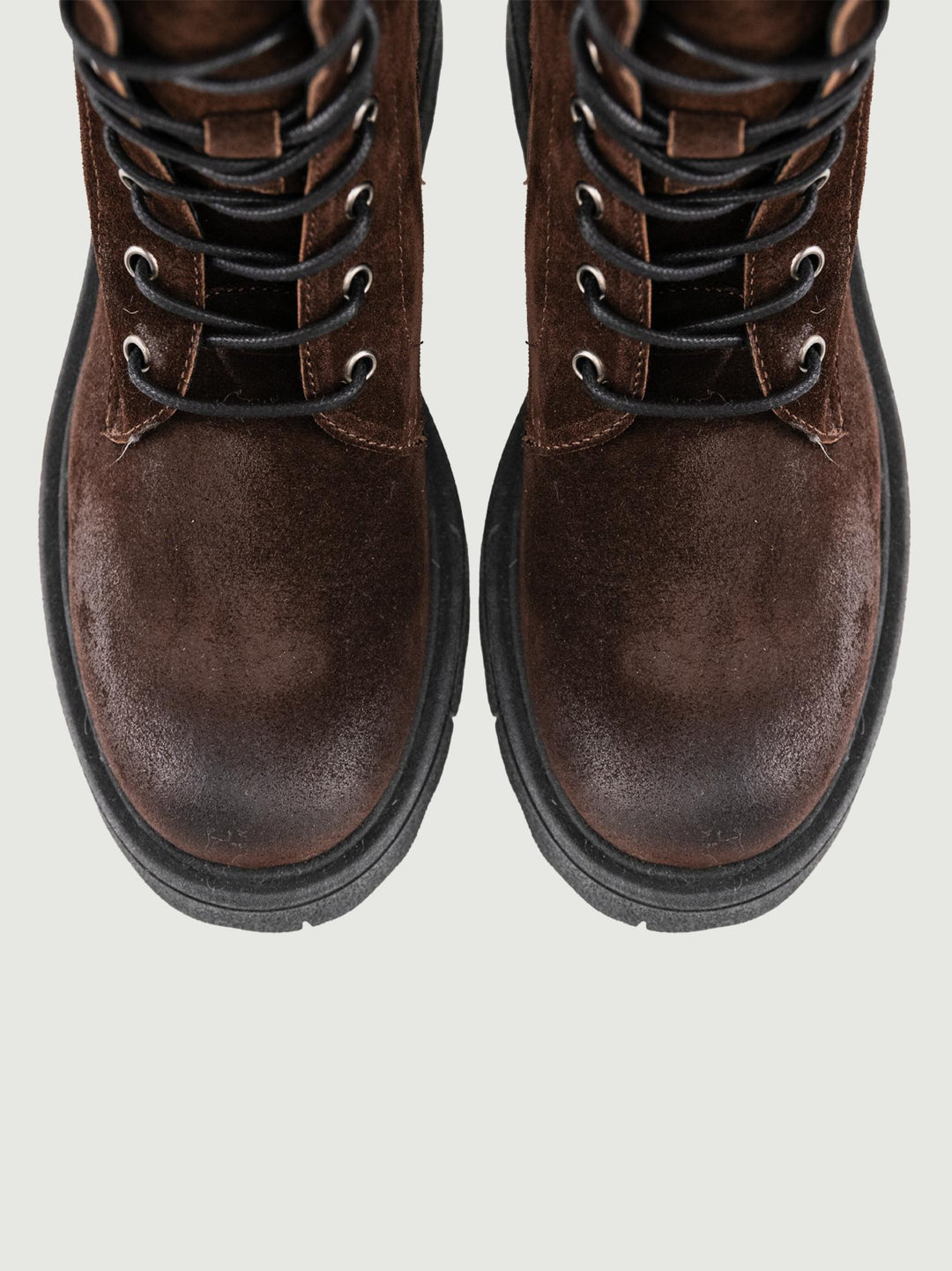 ANFIBIO IN PELLE SCAMOSCIATA TESTA MORO