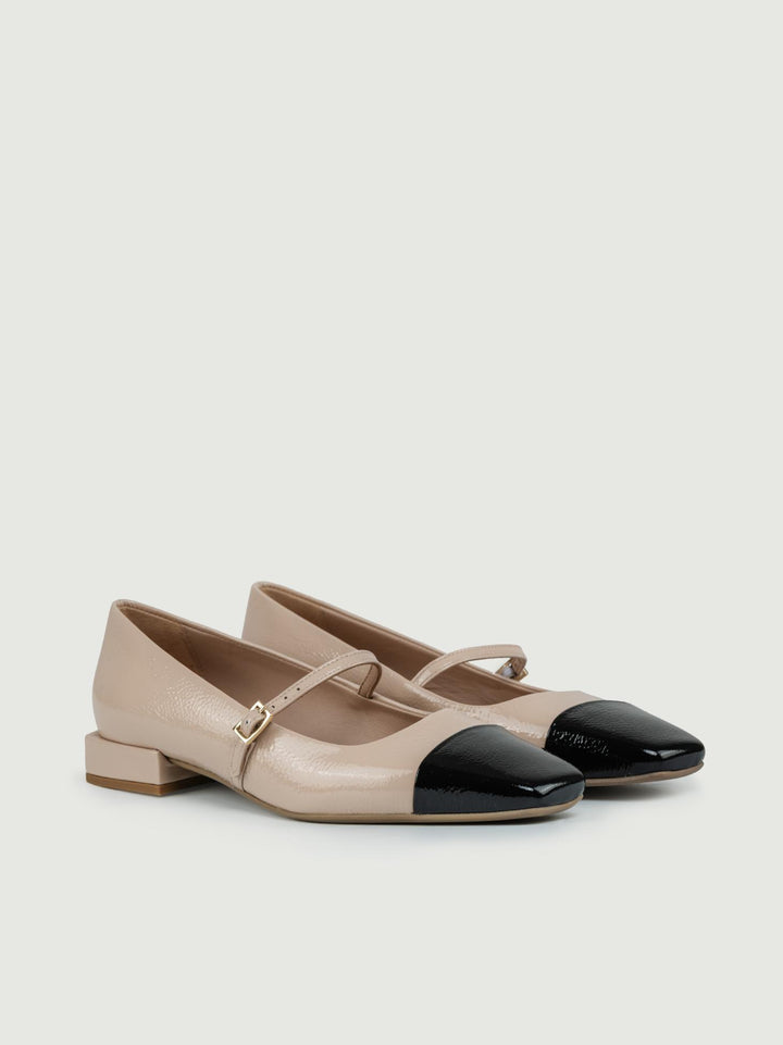 BALLERINA IN VERNICE BICOLORE CON PUNTA SQUADRATA