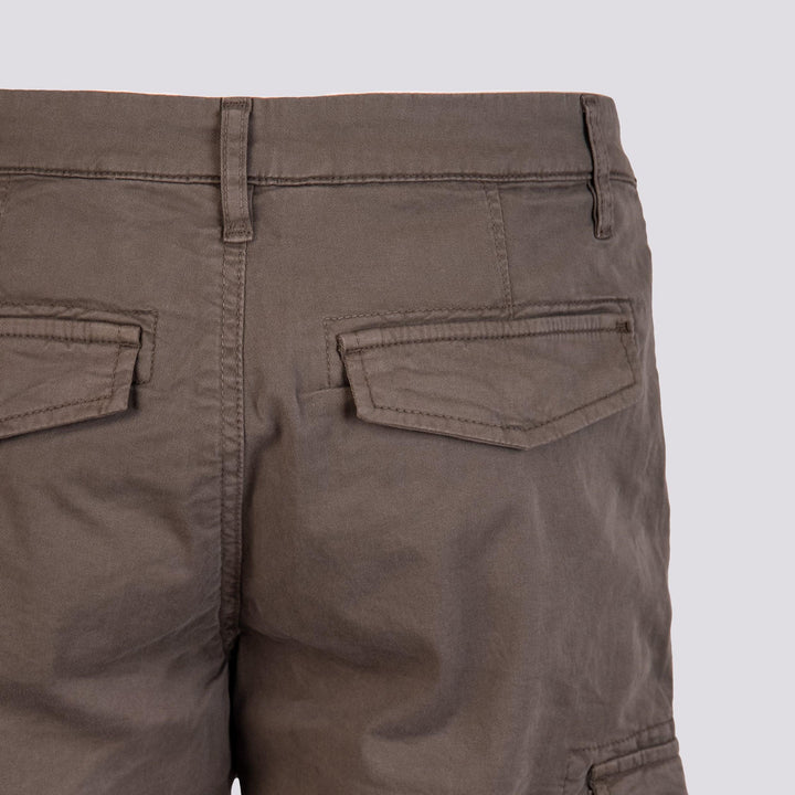 BERMUDA CON TASCONI MODELLO CARGO