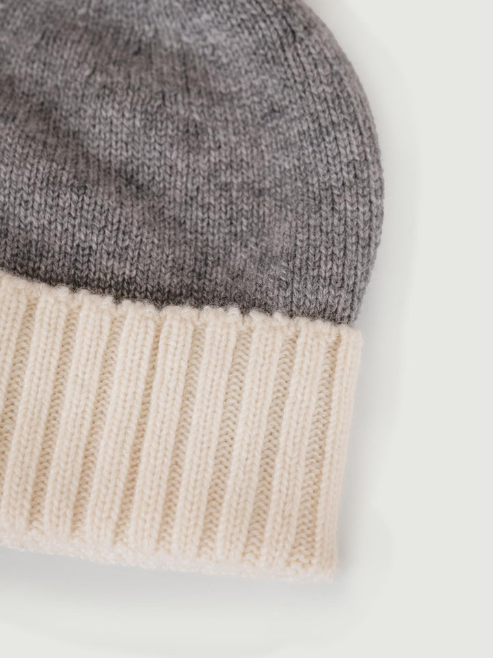 BERRETTO GRIGIO E PANNA IN CASHMERE