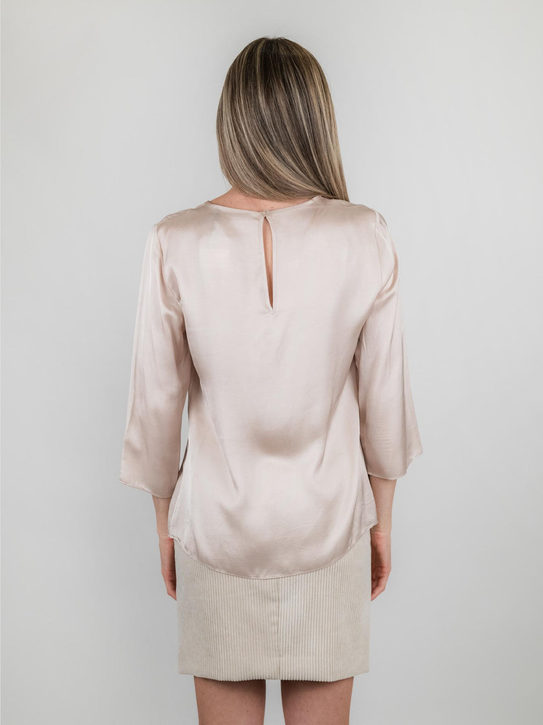 BLUSA COLOR CHAMPAGNE