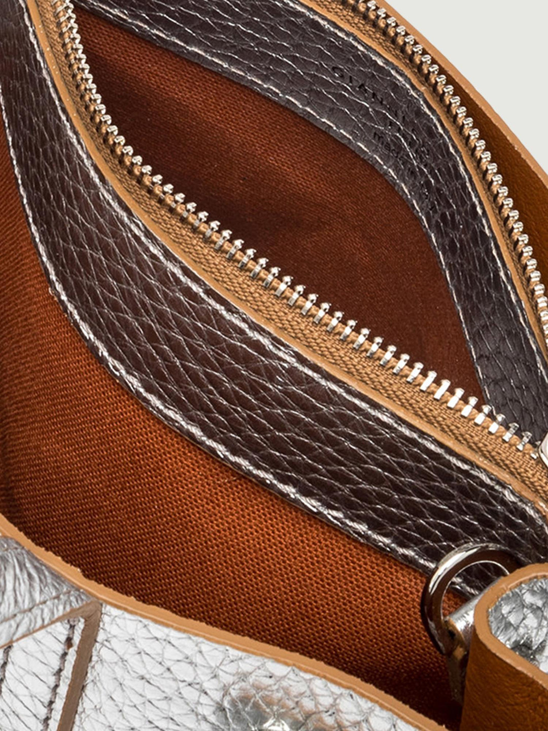 BORSA ALTEA IN PELLE ARGENTO