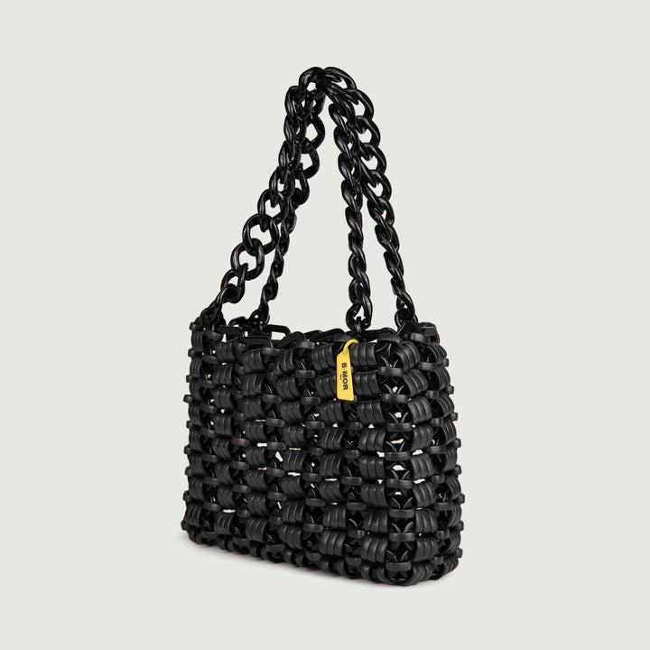 BORSA A SPALLA IN RESINA NERA "BASKET"