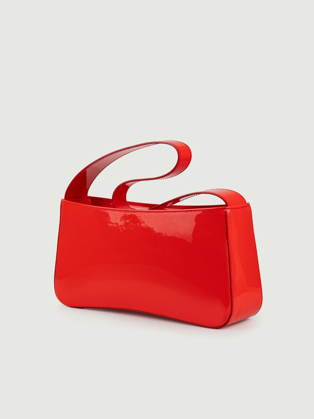 BORSA A SPALLA SEVENTY CORALLO IN VERNICE