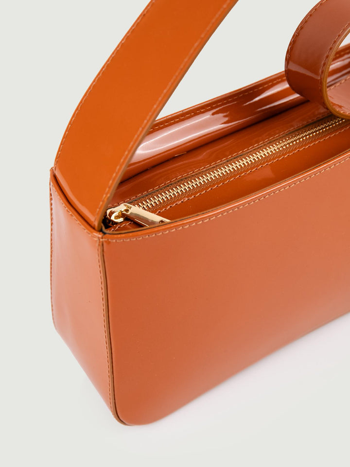 BORSA A SPALLA SEVENTY MATTONE IN VERNICE