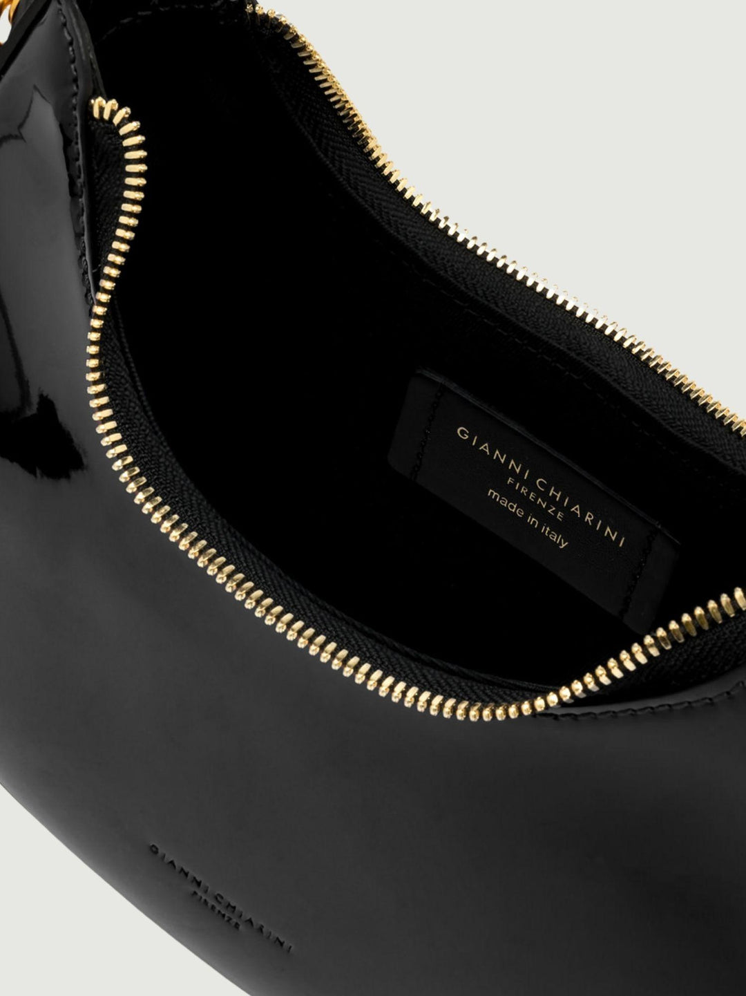 BORSA BLANCHE IN VERNICE NERA