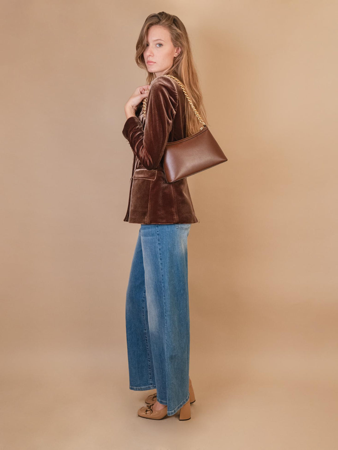 BORSA IN PELLE TESTA MORO CON CATENA ORO OPACA "QUEEN"