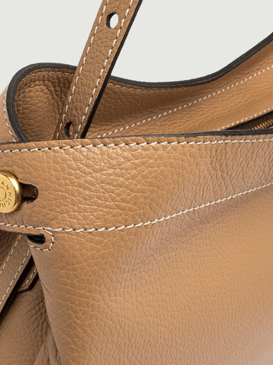 BORSA OTTAVIA GRANDE IN PELLE CUOIO