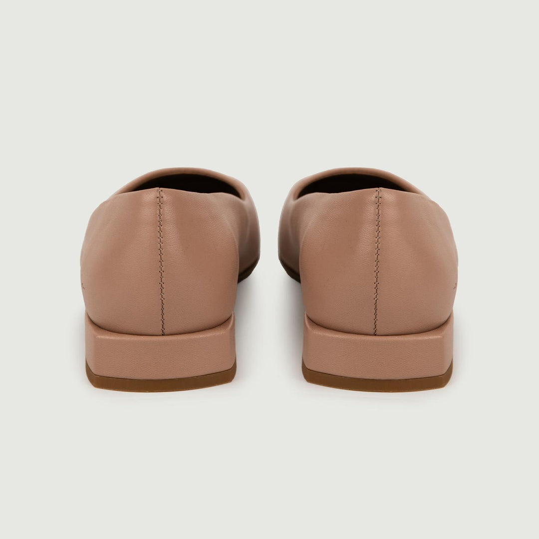 Ballerina in pelle cuoio con punta in vernice a contrasto