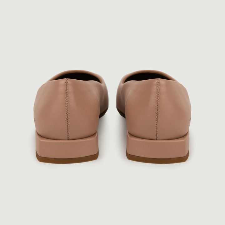 Ballerina in pelle cuoio con punta in vernice a contrasto