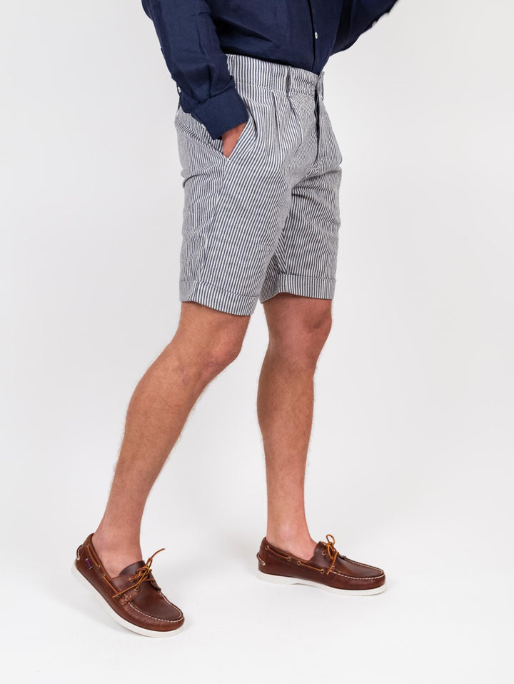 Bermuda a righe blu in misto lino e cotone