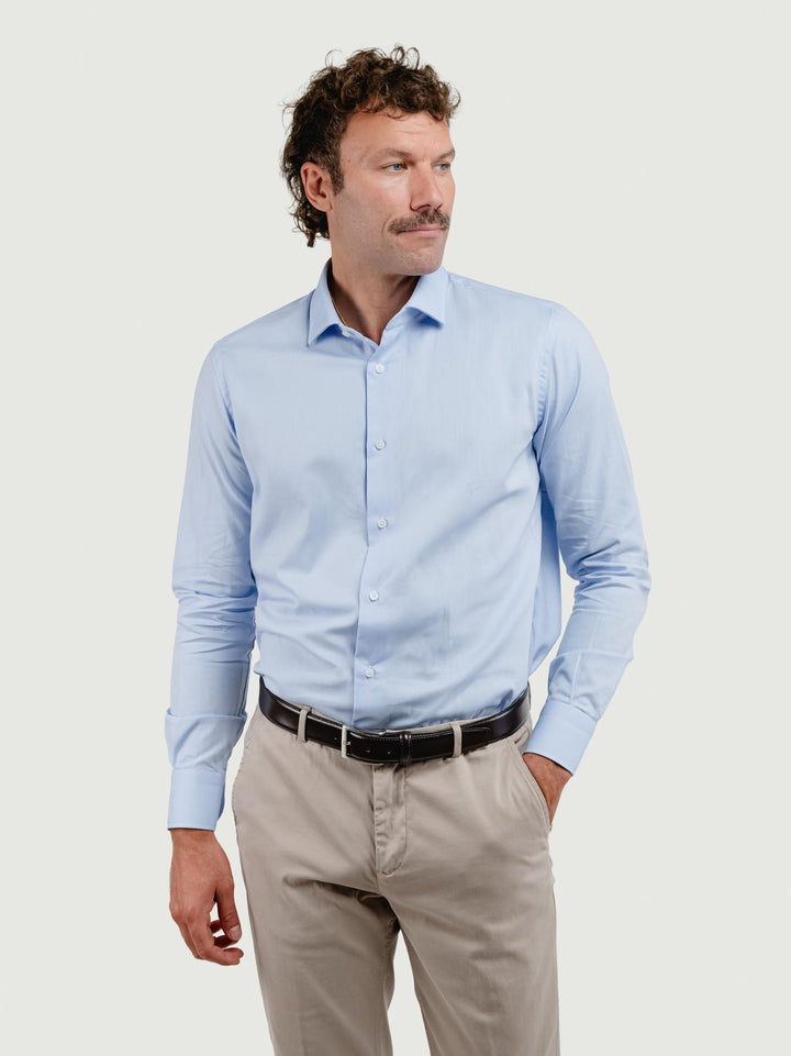 CAMICIA AZZURRA CON MICROFANTASIA BIANCA