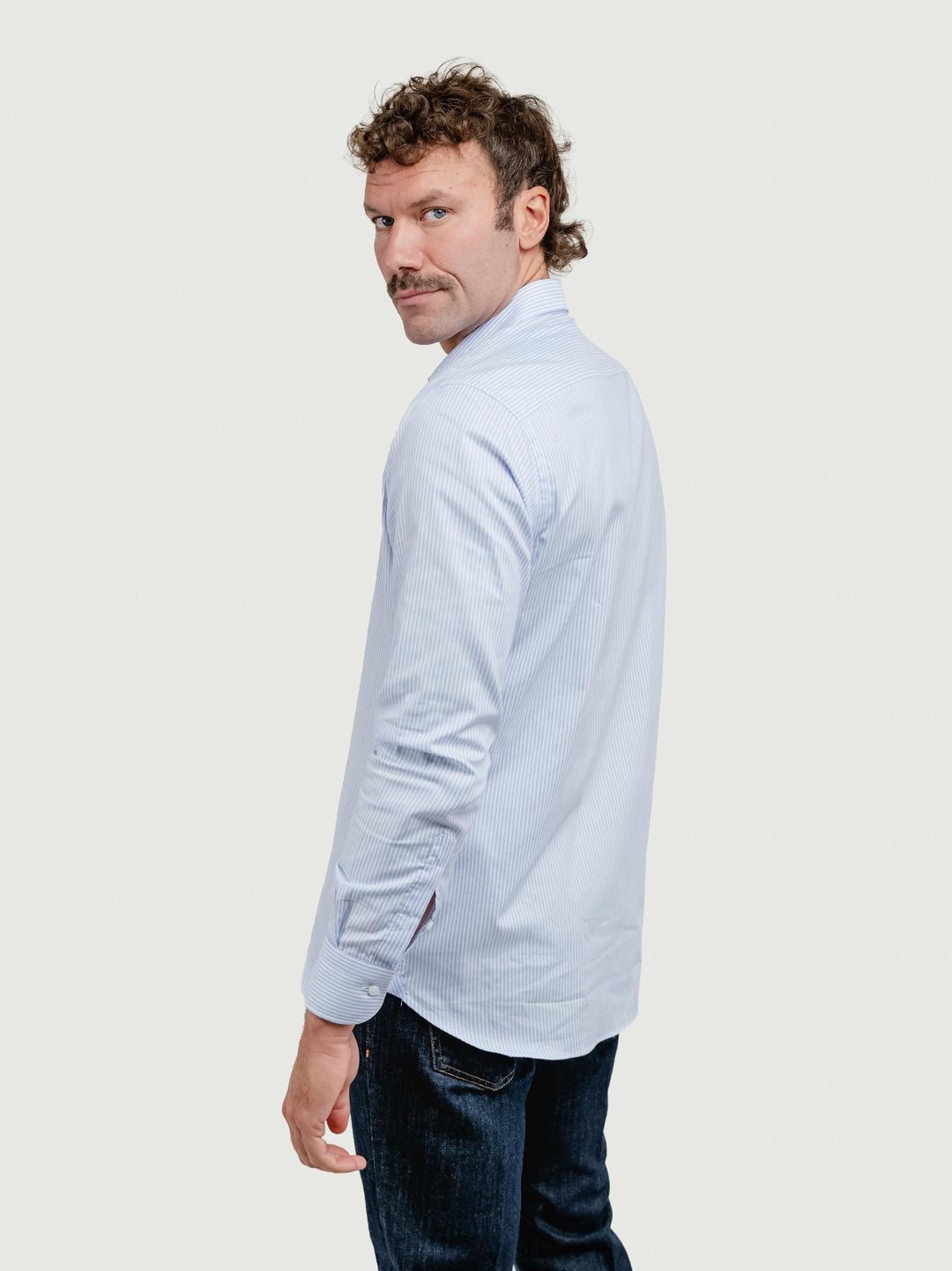 CAMICIA BIANCA A RIGHINE AZZURRE