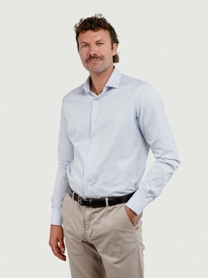 CAMICIA BIANCA CON MICROFANTASIA CELESTE