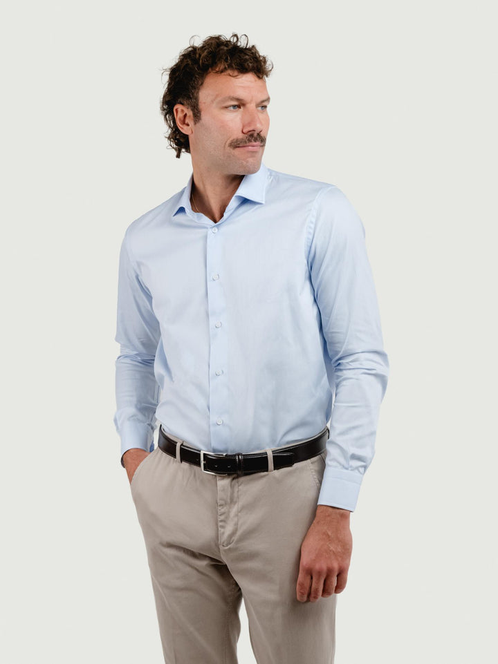 CAMICIA CELESTE CON MICROFANTASIA BIANCA