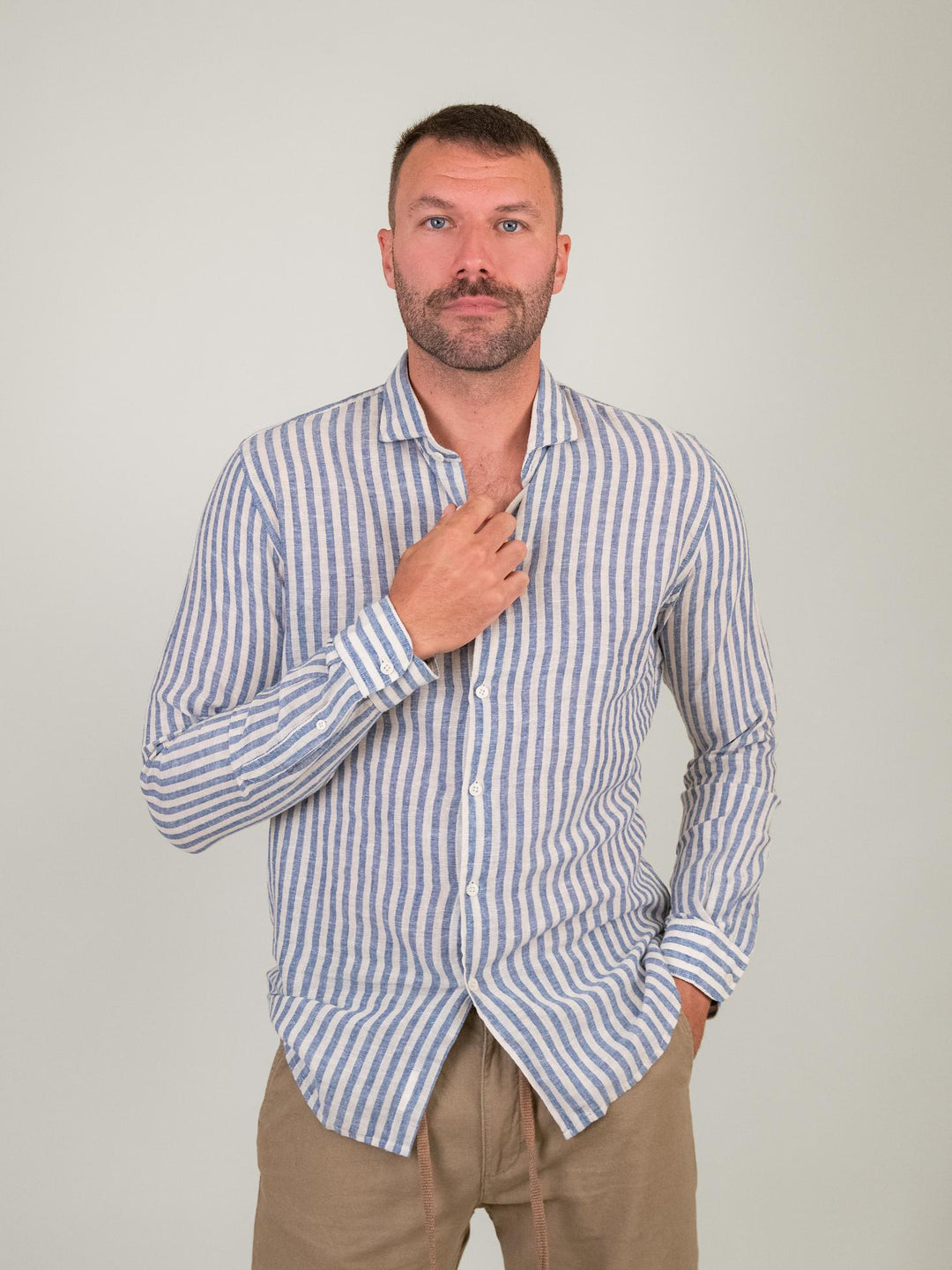 CAMICIA IN LINO E COTONE A RIGONE BIANCO E BLU
