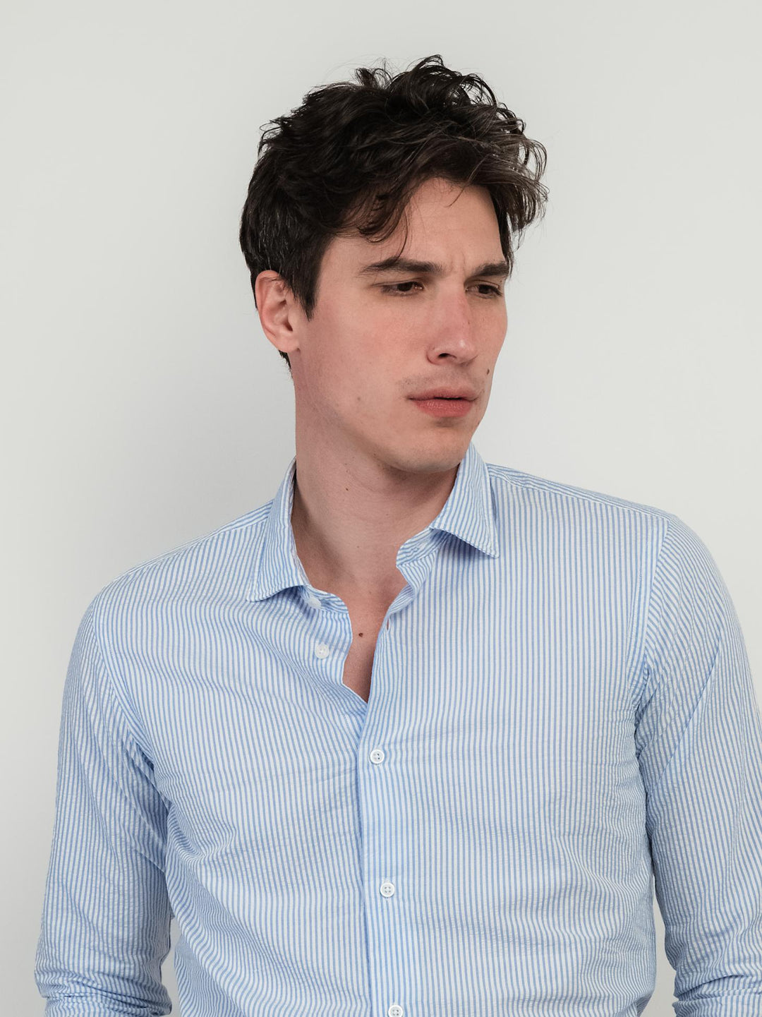 CAMICIA SLIM FIT IN COTONE SEERSUCKER A RIGHE BIANCHE E AZZURRE
