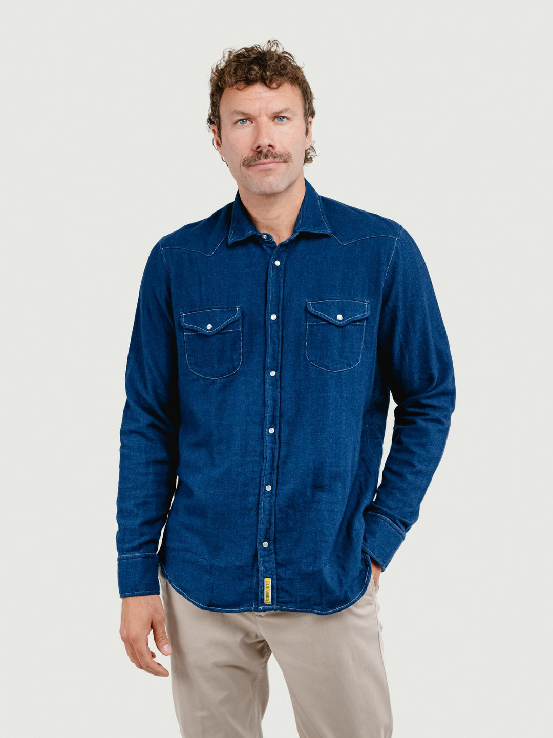 Camicia lunga con tasca sul petto con 20% di lino - nero - Donna - 5.40