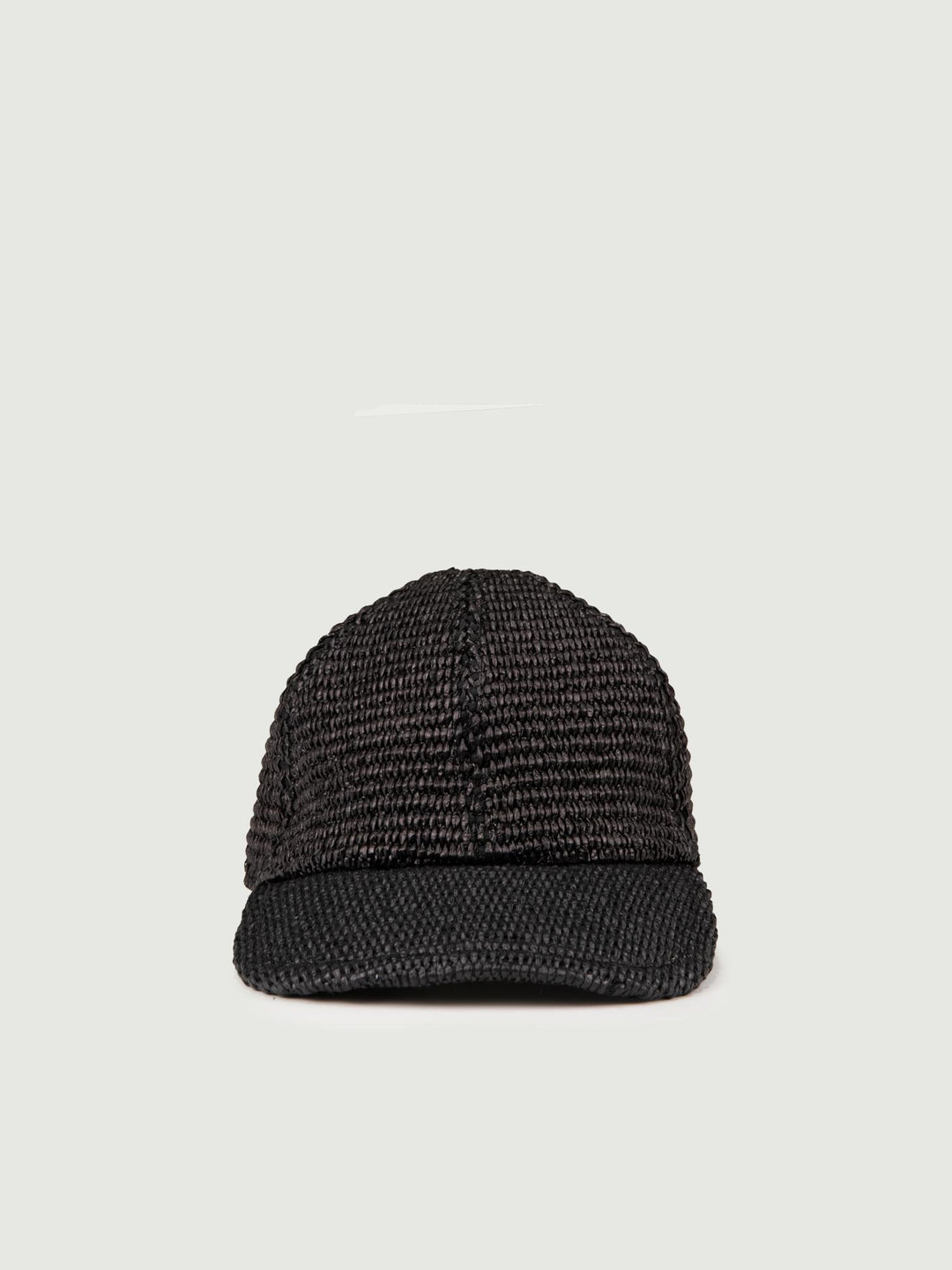 CAPPELLO CON VISIERA IN RAFIA NERO