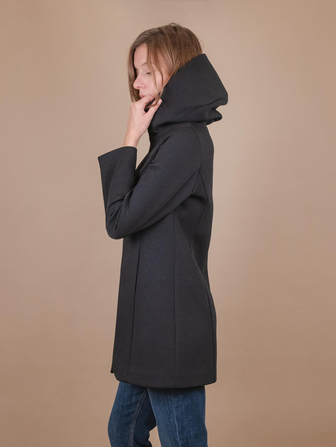 CAPPOTTINO TECNICO CON CAPPUCCIO NERO