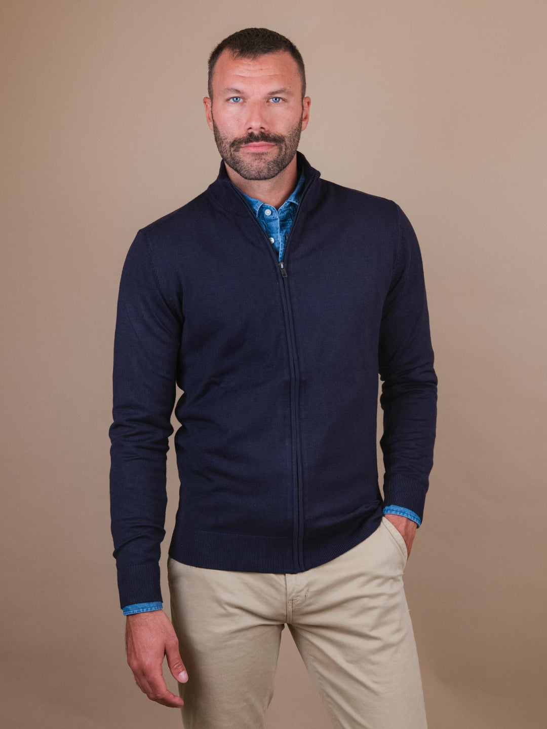 CARDIGAN CON ZIP BLU