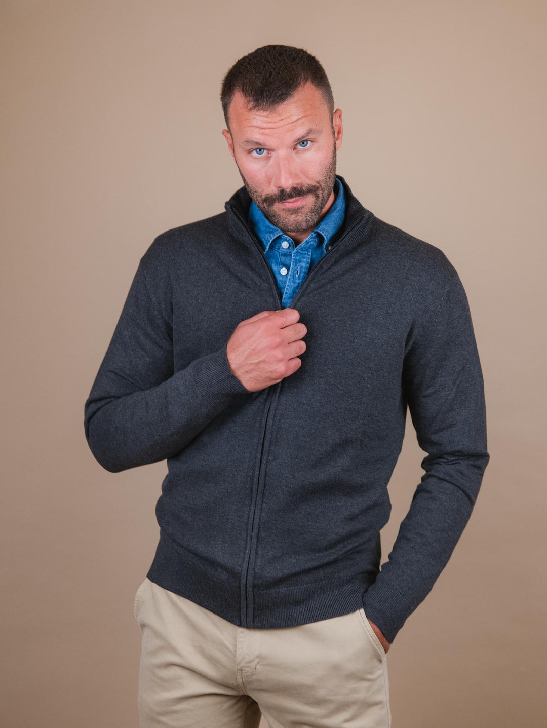 CARDIGAN CON ZIP GRIGIO
