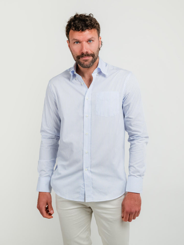 Camicia bottondown a righe bianche e azzurre