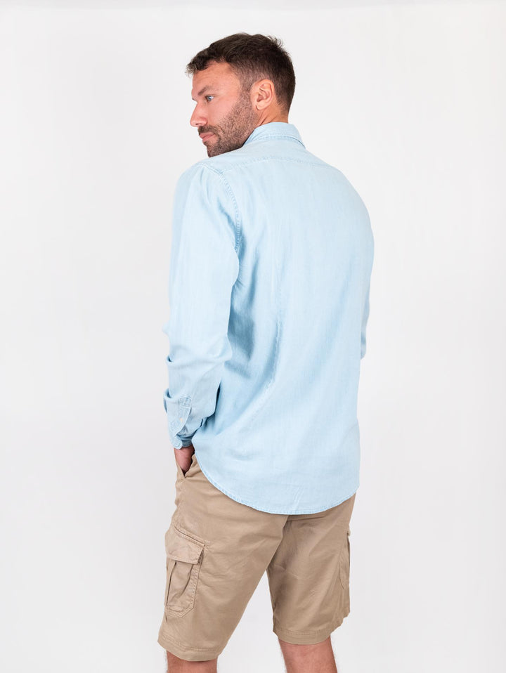 Camicia in denim chiaro button down