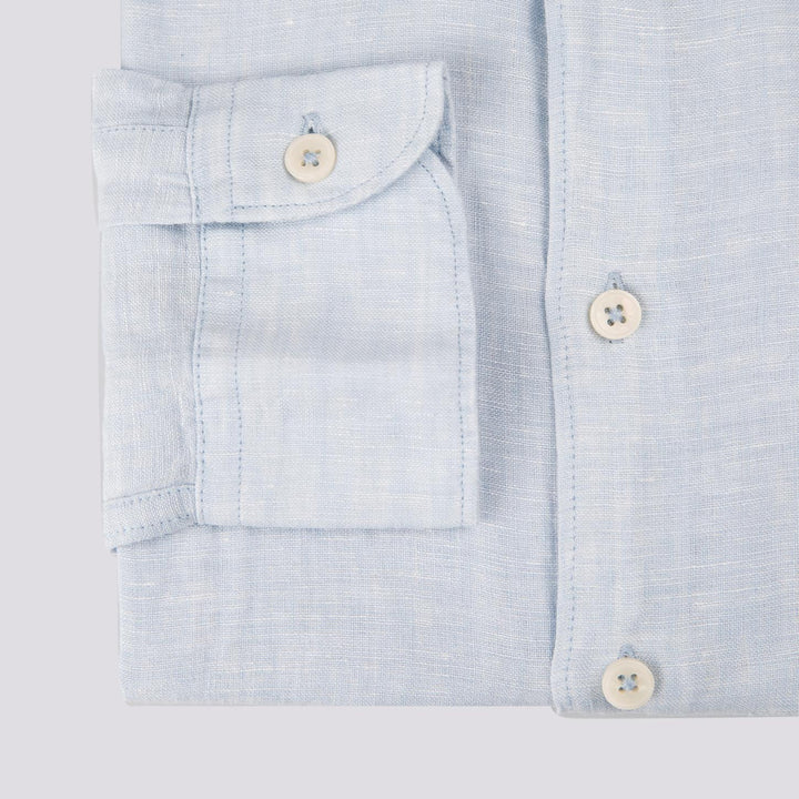 Camicia in lino azzurro chiaro