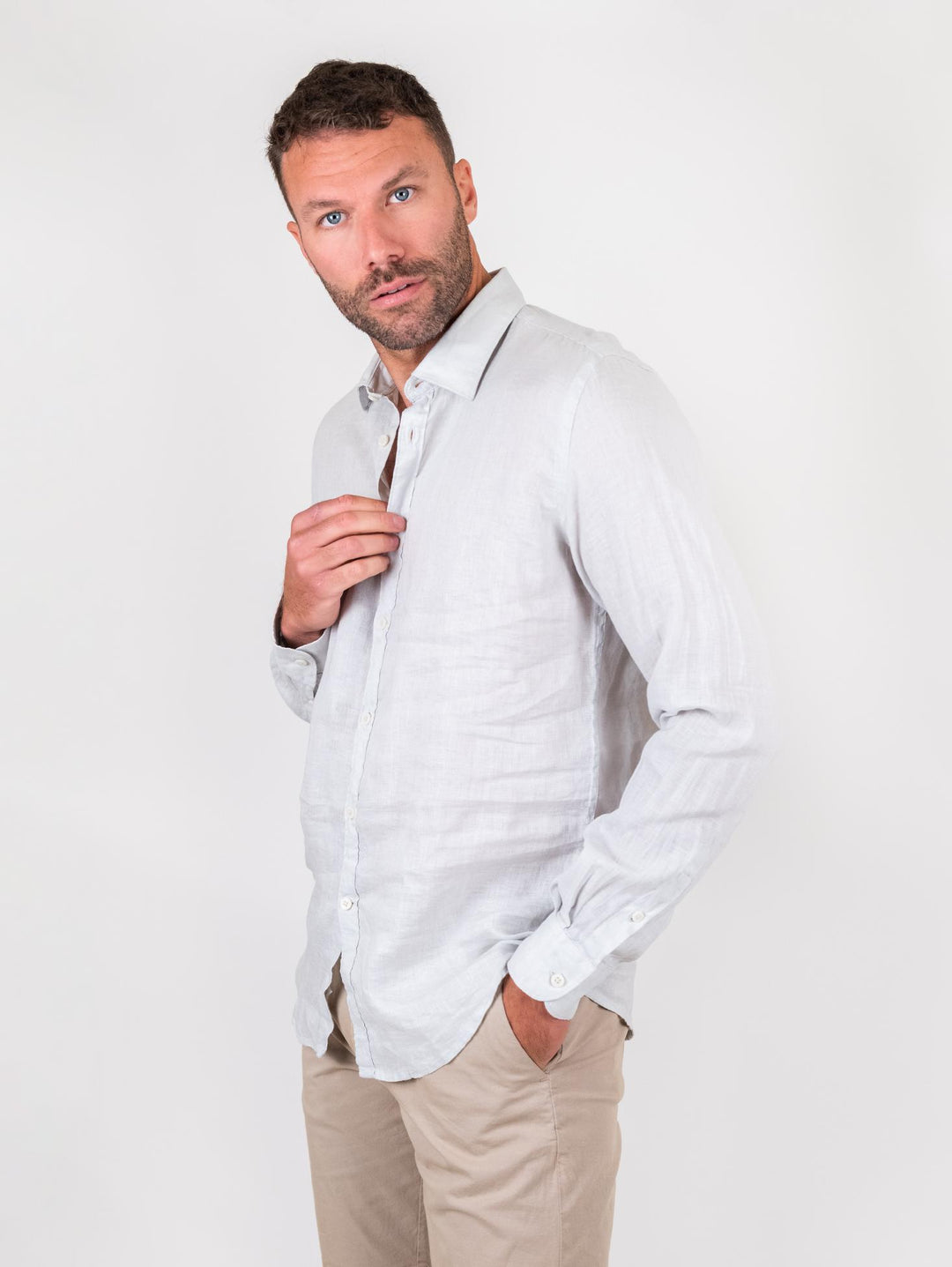 Camicia in lino grigio chiaro