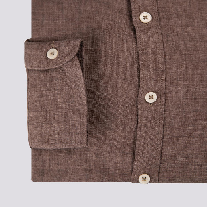 Camicia in lino marrone delavè tinto in capo