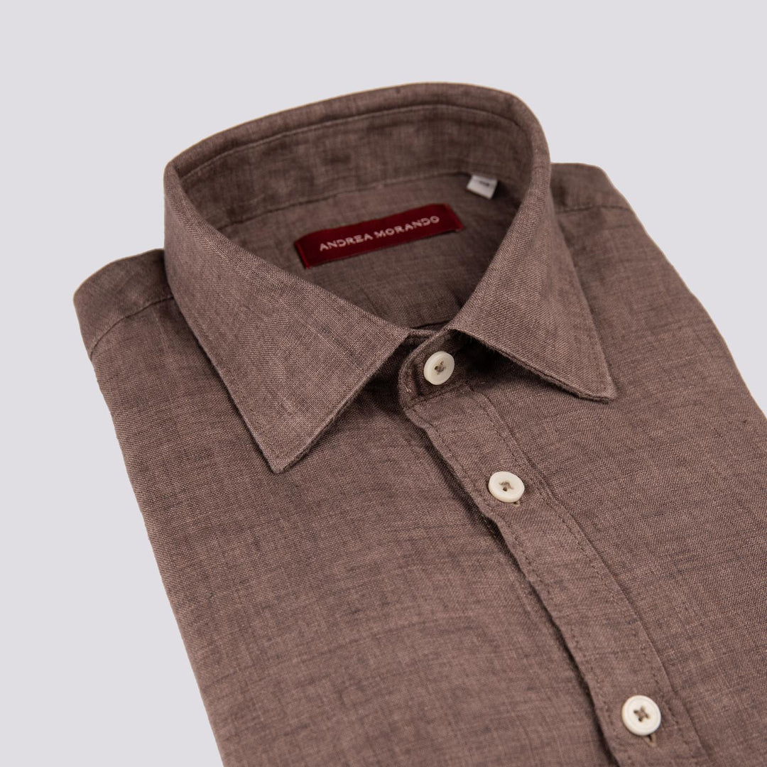 Camicia in lino marrone delavè tinto in capo
