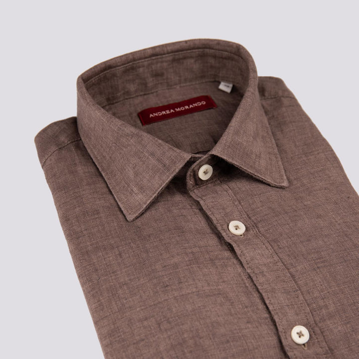 Camicia in lino marrone delavè tinto in capo