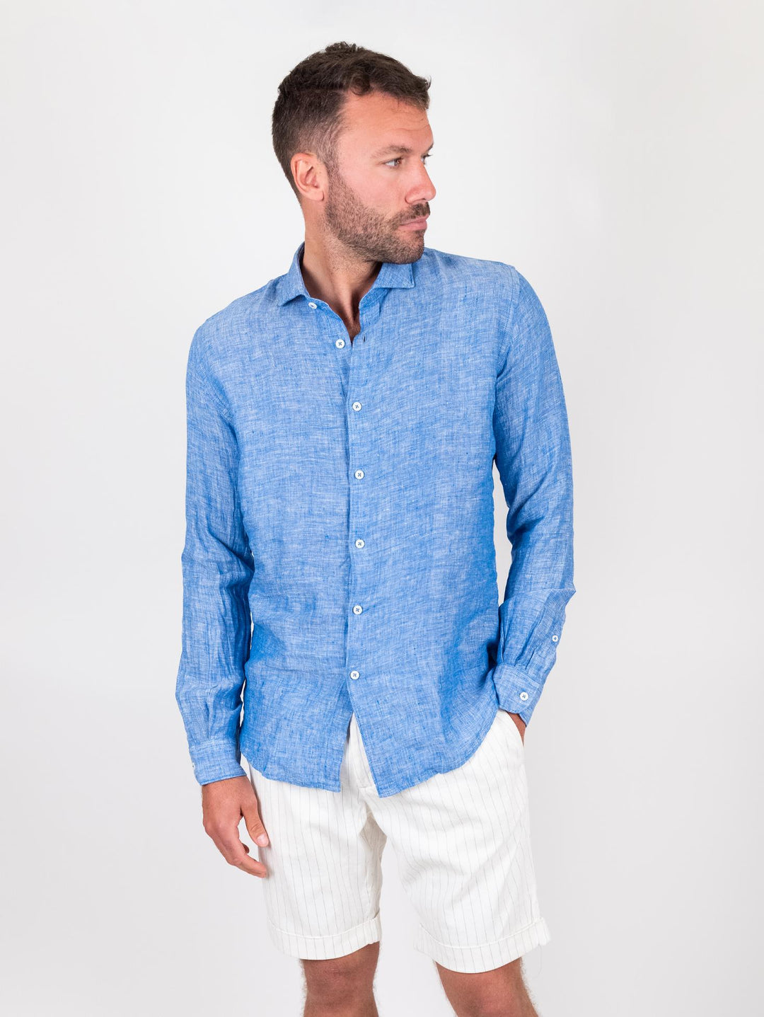 Camicia in lino tinto filo azzurro intenso