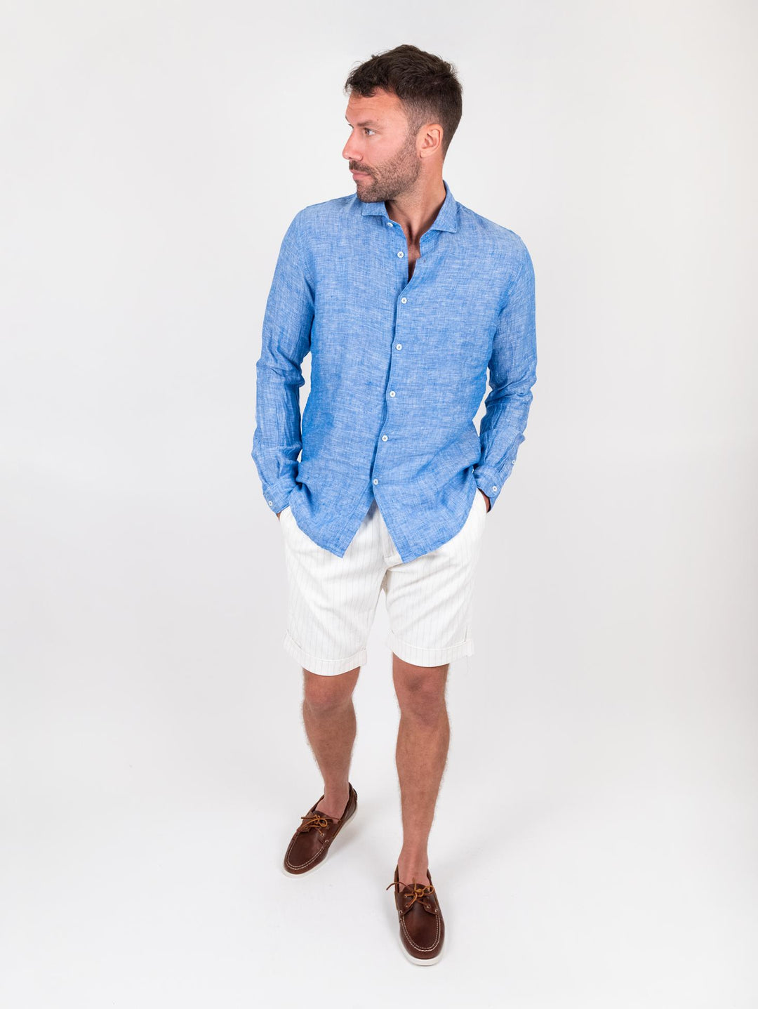 Camicia in lino tinto filo azzurro intenso