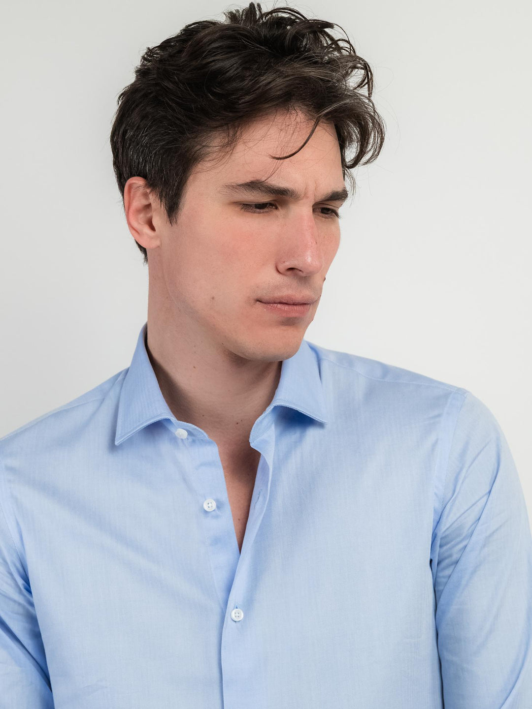 Camicia slim fit in cotone azzurra con microspiga