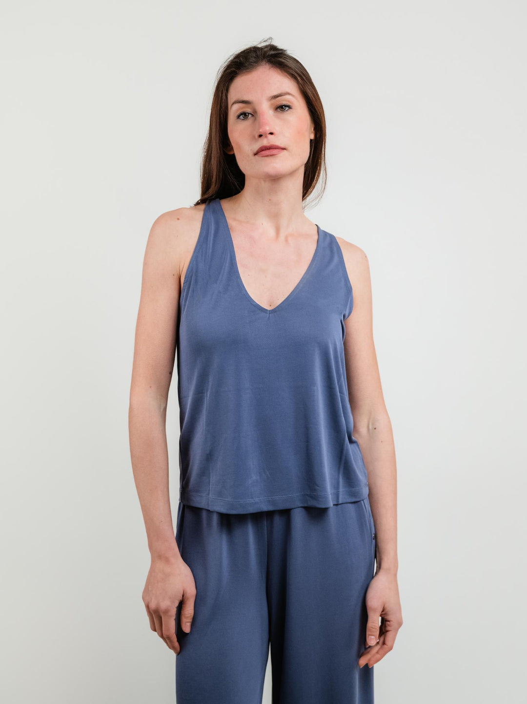 Canotta bluette con scollo a V