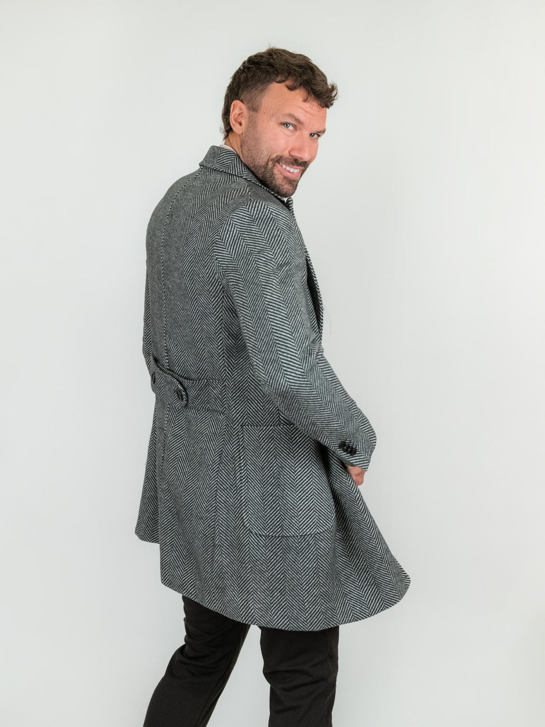 Cappotto doppiopetto misto lana spigato grigio