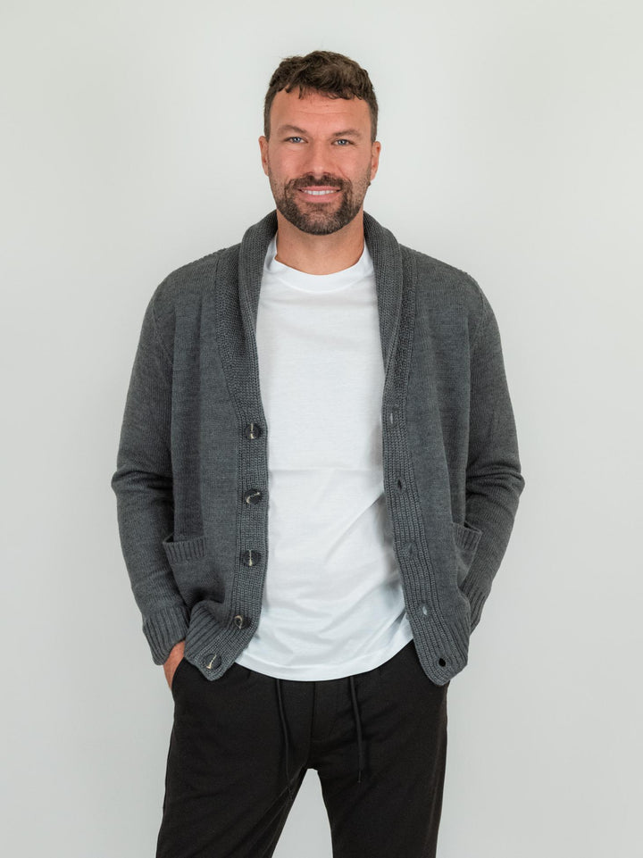 Cardigan grigio in misto lana con collo a scialle