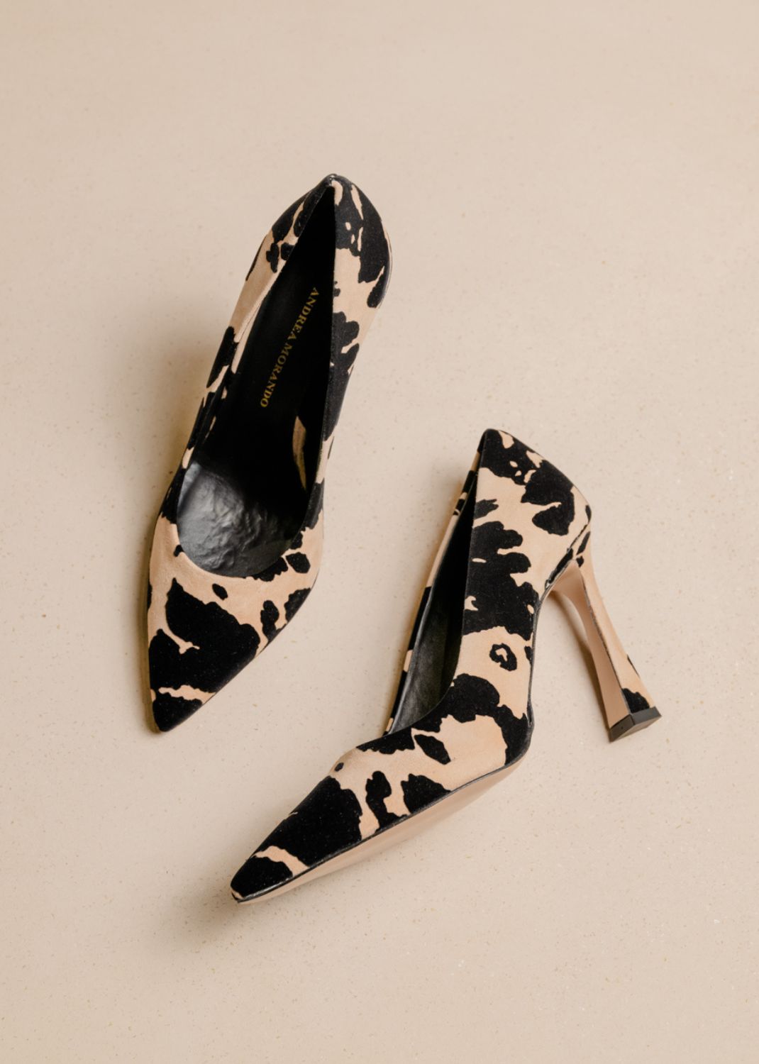 DÉCOLLETÉ  COW PRINT