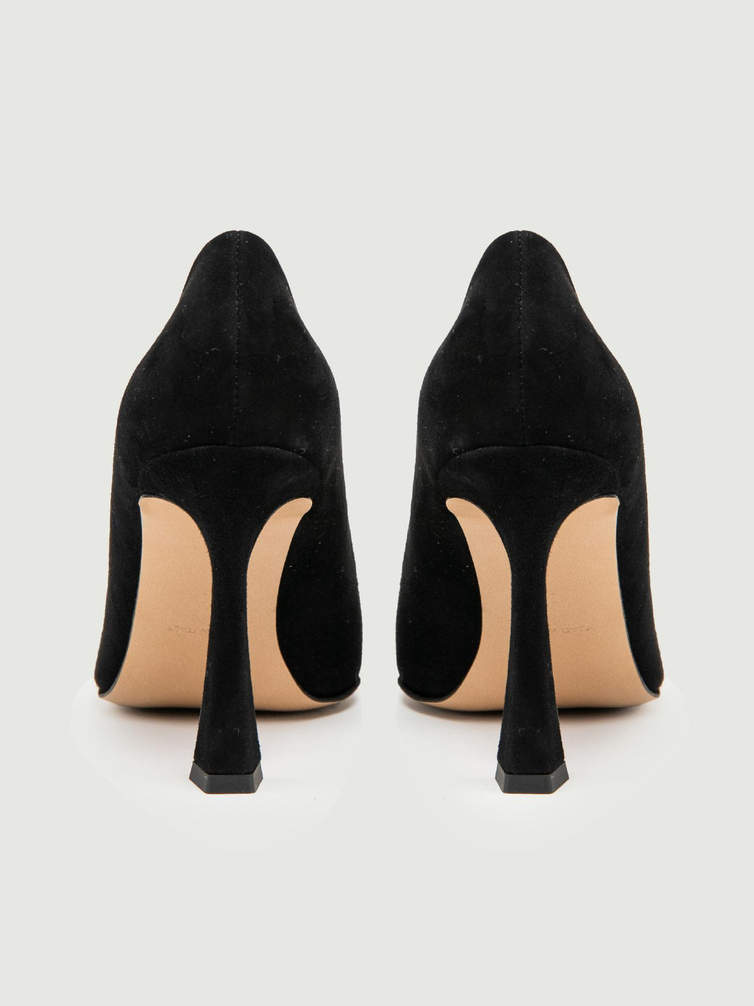 DÉCOLLETÉ IN PELLE SCAMOSCIATA NERA