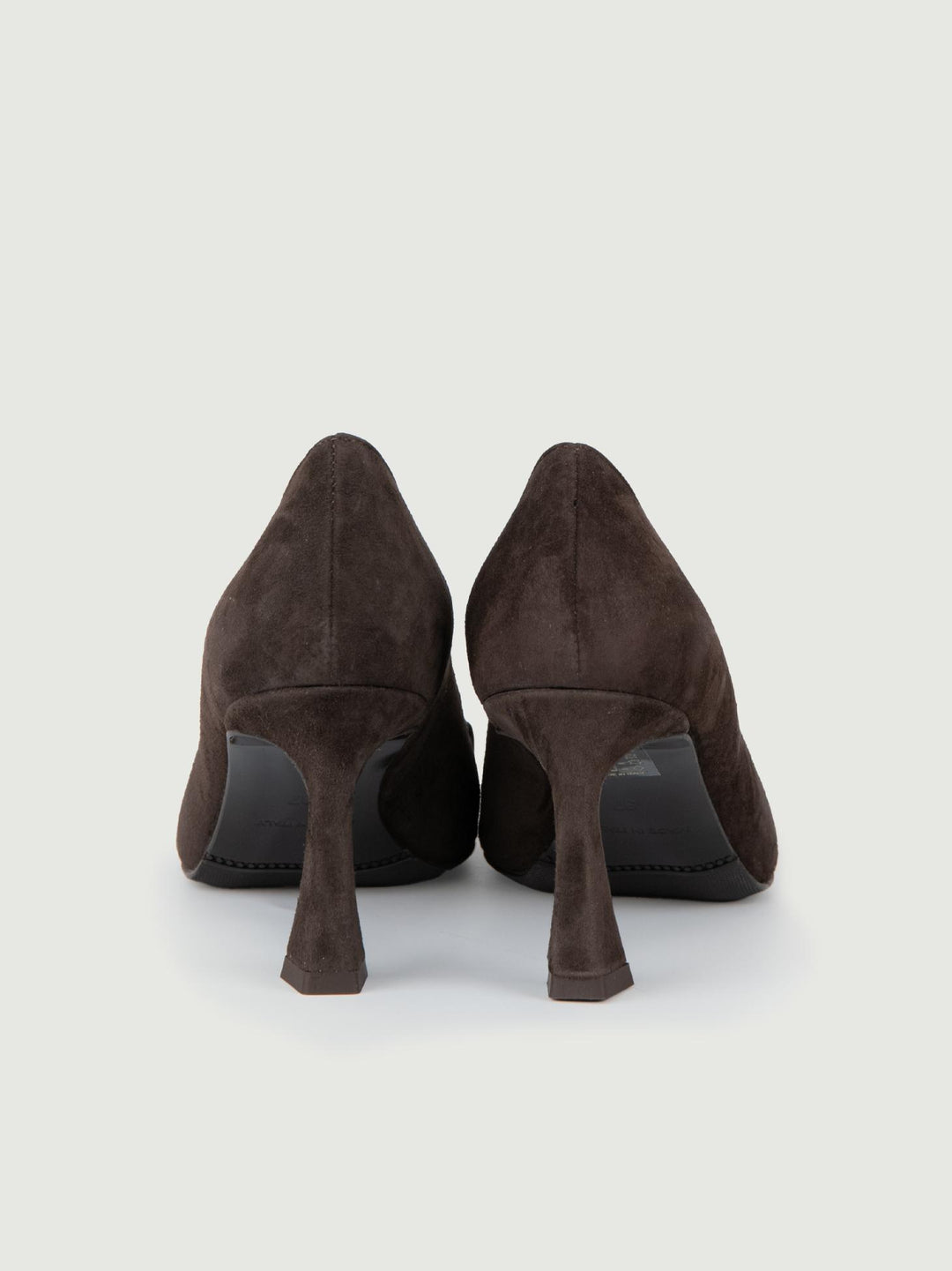 DÉCOLLETÉ SCAMOSCIATA MARRONE CON MORSETTO.