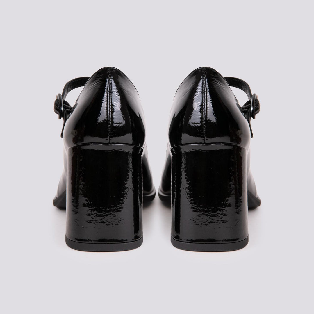 DECOLLETE CON CINTURINO IN NAPLAK NERO